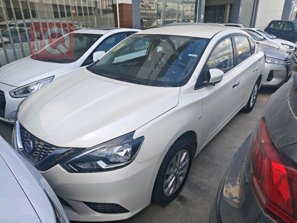 نيسان سيلفي